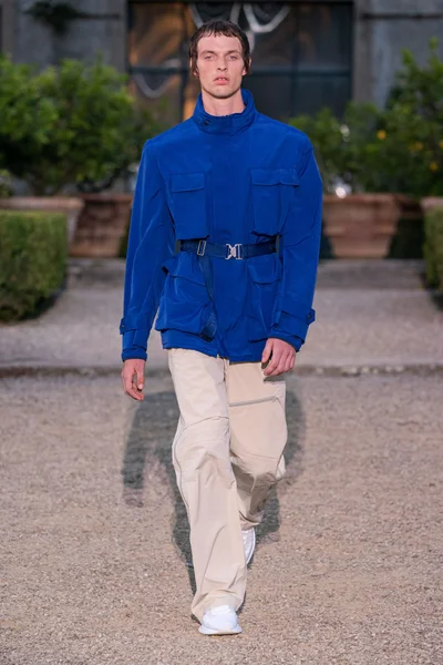 Look 31